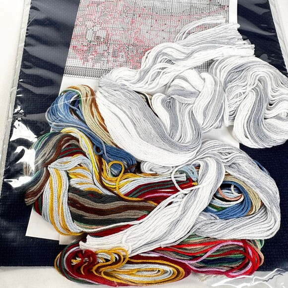 Cross Stitch Designs for the Needle Polar Santa New Sealed - Picture 5 of 5